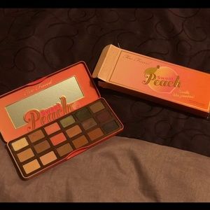 Too faced peach pallet.